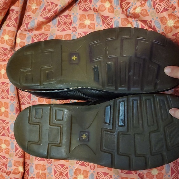 Dr. Martens Bryce size 11 Men's Shoes - Picture 4 of 5